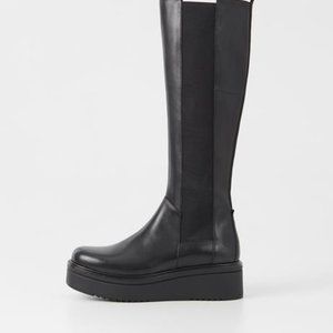 (LIKE NEW) Tara Cow Leather Vagabond Platform boots in size 5